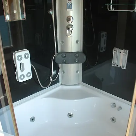 Otel Athena *